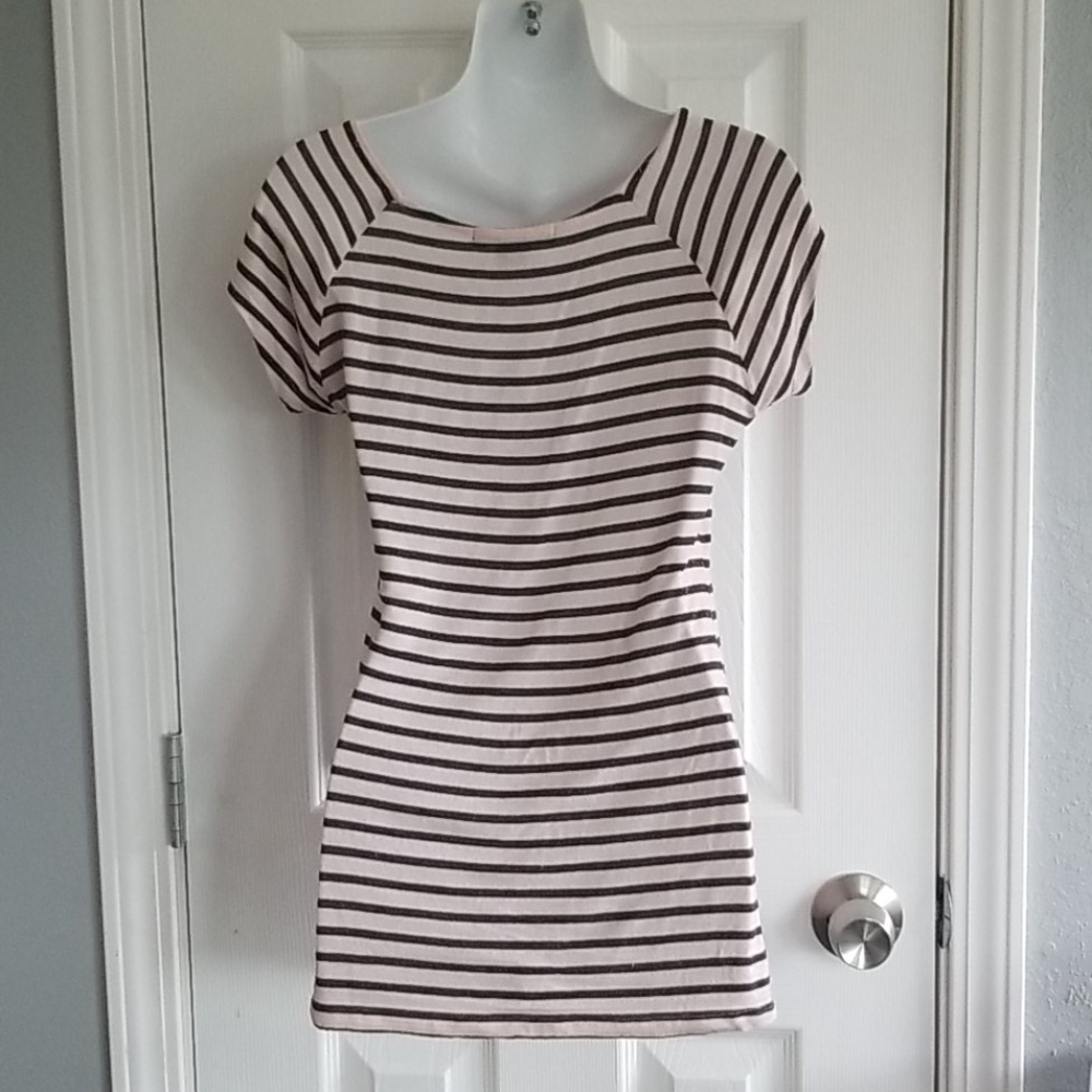 Women's Top - Picture 2 of 4